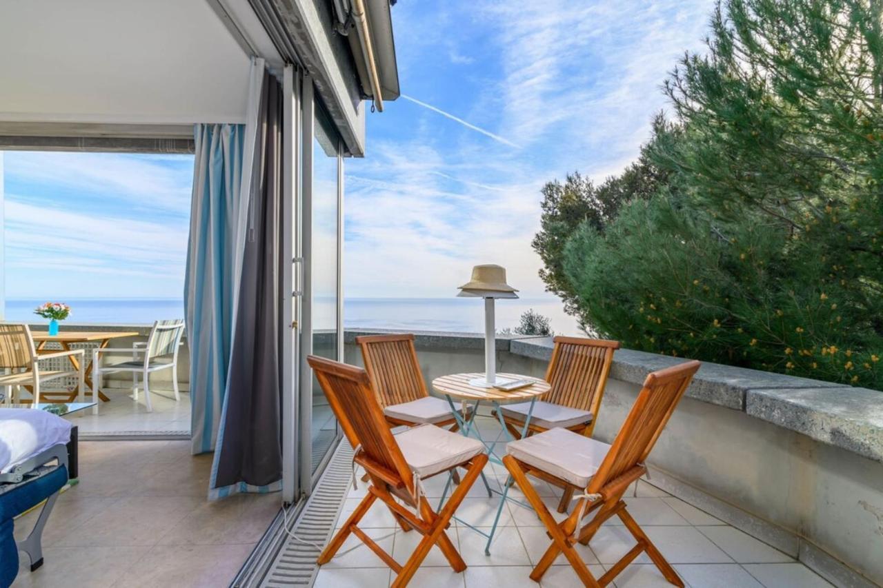 Air-Conditioned Apartment With Sea View Furnished Terrace & Parking Cap-d'Ail Exteriör bild