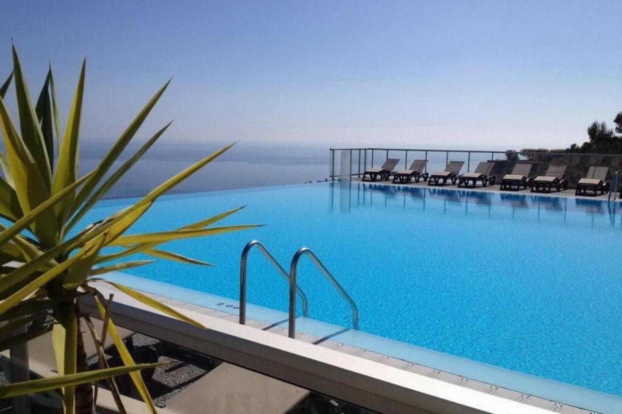 Air-Conditioned Apartment With Sea View Furnished Terrace & Parking Cap-d'Ail Exteriör bild